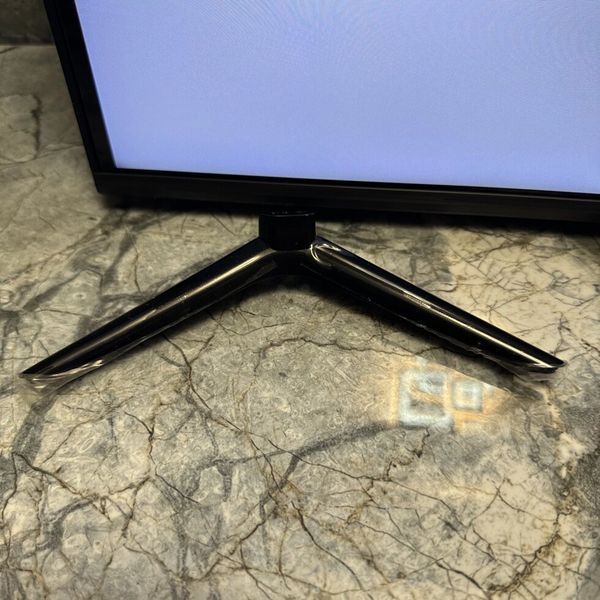 Samsung 34ʼʼ 4K-QLED, Smart TV, T2 Wifi Bluetooth телевізор самсунг 34 дюйма 540 фото